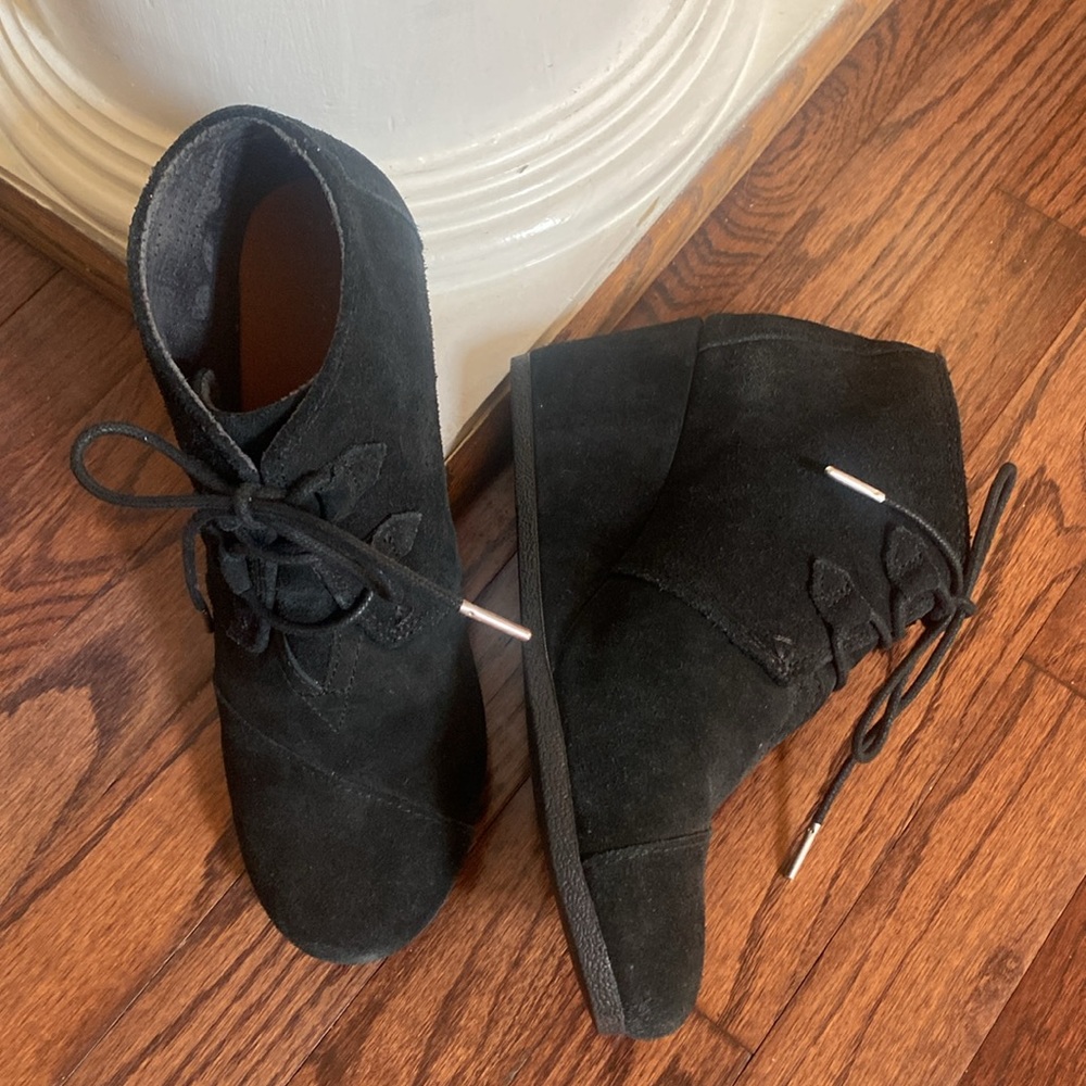 Toms Kaia Wedge Black Suede Booties - Picture 12 of 13